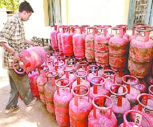 direct benefit transfer LPG dehradun.